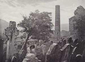 圆形塔，St Kevins十字架和厨房，Glendalough 作者 英国摄影师