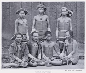Sarebas Dya 妇女（黑白照片） 作者 英国摄影师