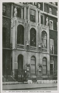 约翰索恩斯爵士博物馆，Lincolns Inn Fields，伦敦 作者 英国摄影师