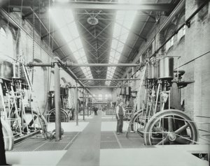 Southern Outfall Sewer，Crossness：发动机室内部，1894年 作者 英国摄影师