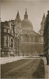 St Pauls大教堂和伦敦Ludgate山 作者 英国摄影师