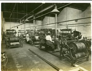 挂毯设置，休斯工厂2号，1923年 作者 英国摄影师