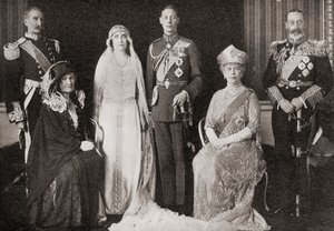 英国王室在1923年约克公爵和公爵夫人的婚礼上，来自二十五年的故事，1935年出版 作者 英国摄影师