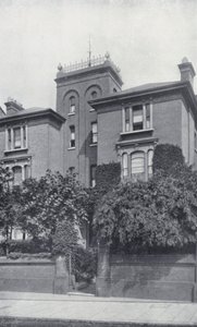 Theodore Watts-Dunton和Algernon C Swinburne的住宅，The Pines, Putney（黑白照片）。 作者 英国摄影师