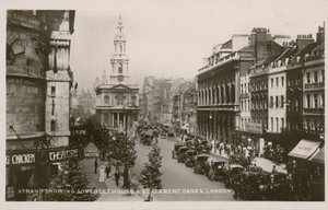 The Strand，展示了Somerset House和St Clement Danes，伦敦 作者 英国摄影师