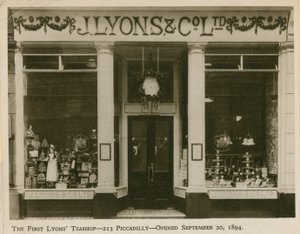 第一个Lyons Teashop 作者 英国摄影师