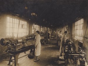 20 世纪初，英国不明工程（黑白照片） 作者 英国摄影师