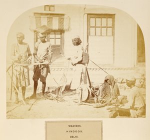 编织者，Hindoos，德里，来自印度人民，由J. Forbes Watson，1868年出版（蛋白印刷品） 作者 英国摄影师