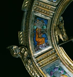 天使演奏管乐器，细节来自Wykeham威廉的克罗地亚（c.1320-1404）（银镀金和珐琅）（见205100-32） 作者 英语学校