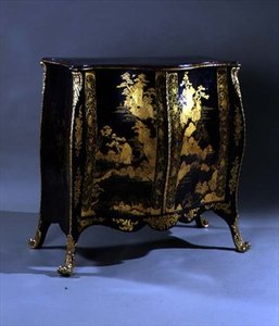 邦贝坐便器，18世纪中期（黑漆）。 作者 英语学校