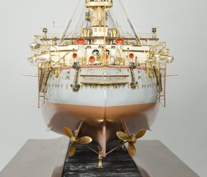 建造者的日本战舰模型“Hatsuse”，c.1890-99 作者 英语学校