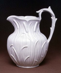Bullrush水壶，在Hanley, Ridgeway & Abington制造，约1848-60（白色浮雕模制石器）。 作者 英语学校