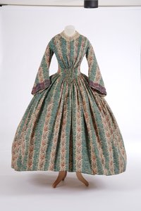 日装，1840年代（印花羊毛面料） 作者 英语学校
