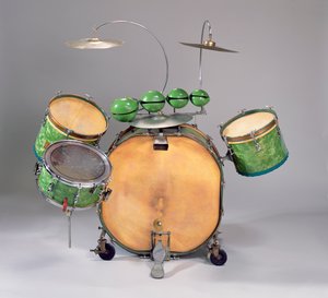 架子鼓 作者 英语学校