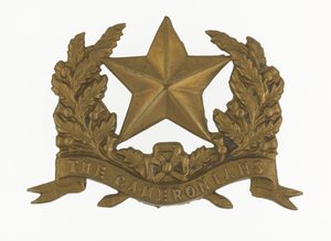 Glengarry徽章，约1874-81年（黄铜）。 作者 英语学校