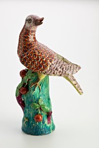 斯塔福德郡一只鸟的图，c.1750-1850（陶器） 作者 英语学校