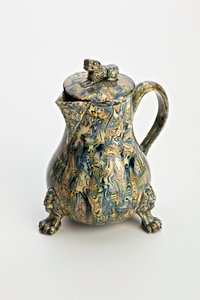斯塔福德郡实心agateware效果壶，c.1760-70（铅釉陶器）