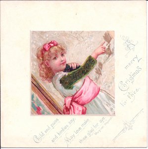维多利亚时代的圣诞卡，一个年轻女孩抱着一只猫，用手指着什么，约1880年（彩色平印）。 作者 英语学校