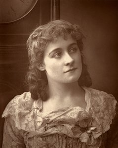 英国女演员凯特·罗克（Kate Rorke），1887年在索菲亚