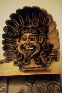 以Gorgons头（兵马俑）形式的Antefix 作者 伊特鲁里亚语