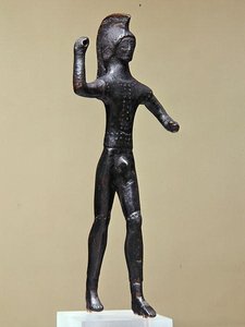 勇士（青铜）（另见307553）。 作者 伊特鲁里亚语
