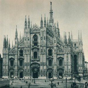 1927年，意大利米兰大教堂的立面
