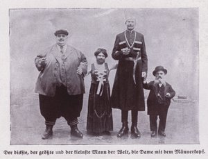 世界上最胖、最高和最矮的男人，以及一位大胡子女士（黑白照片）。