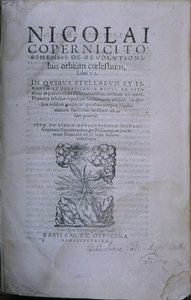 来自Nicholaus Copernicus的第二版De Revolutionibus Orbium Coelestium的正面（印刷书籍） 作者 欧洲学校