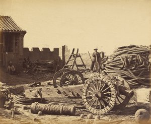 1860年8月1日，北堂的内部展示弹匣和木枪 作者 菲利斯·比托（Felice Beato）