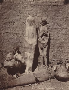 埃及木乃伊（Momies Egyptiennes），约 1870 年（照片1870 年（照片） 作者 菲利克斯邦菲尔斯