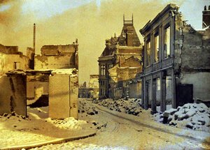 Chauny，Aisne，法国，1917年（自然色） 作者 费尔南德·库维尔