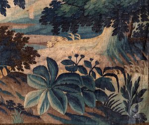教区教堂（Sint-Walburgakerk）。佛兰德挂毯 "Verdure"。奥德纳德。17 世纪末至 18 世纪初。Sint-Walburgakerk Oudenaarde 教堂财产。