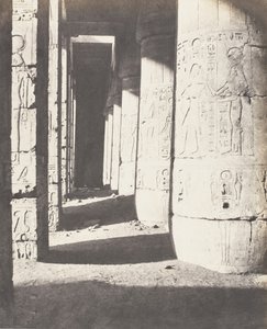 Médinet-Abou Thèbes, Constructions Postérieures - Deuxieme Cour - Ga..., 1851-52, 1853-54印刷。 作者 费利克斯·泰纳德