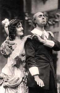 路易·庞德（Louis Pounds）和Powis Pinder在《塔特夫人》（Lady Tatters）中，1907年。 作者 富勒姆和班菲尔德