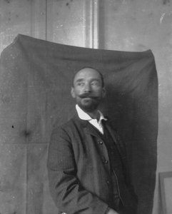 Francesco Paolo Michetti，自画像（黑白照片）