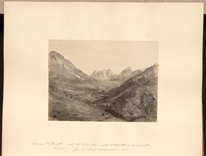 何烈山（西乃山），"山上烟雾缭绕，因为耶和华在火中降临"。