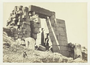 花岗石塔，底比斯，1857年。 作者 弗朗西斯·弗里斯