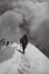 阿尔卑斯山：穿越布雷索恩峰（黑白照片）