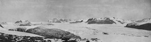 Discovery Bluff的全景图，摄于1913年，1913年。 作者 弗兰克·德本汉