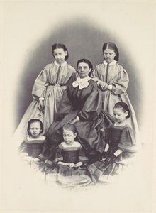 [坐着的女人被五个女孩围着的肖像，坐着的和站着的]，19世纪50年代至60年代。