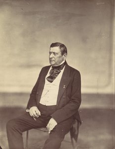 [穿白色背心和深色外套的坐着的人]，1850-60年代。