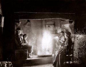 佛罗伦萨附近的农民家庭，c.1900（玻璃盘）