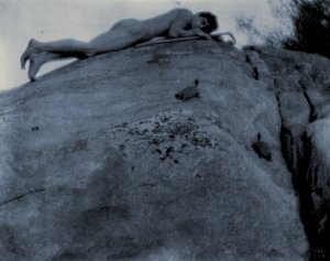 裸体年轻人在岩石上与乌龟和牧羊人的工作人员，c.1906（cyanotype）