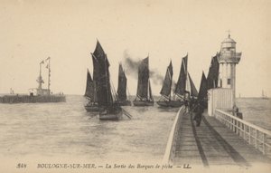 布洛涅-sur-Mer, Le Sortie des Barques de peche (b/w photo) 作者 法国摄影师