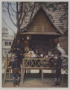 Cambodian hut at the Exposition Universelle 1900, Paris (colour photo) 作者 法国摄影师
