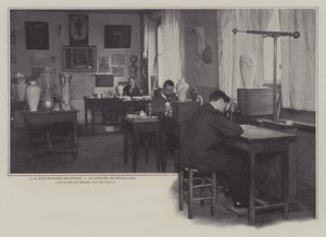 Decorating workshop at the Sevres porcelain factory, France (b/w photo) 作者 法国摄影师