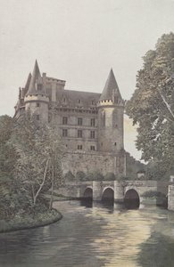 La Rochefoucauld，Chateau，视图取自Tardoire的河岸 作者 法国摄影师