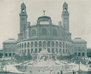 巴黎：Trocadero 的主楼（黑白照片） 作者 法国摄影师