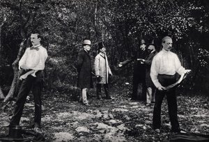 Photographic staging: the duel with the spee. 作者 法国摄影师