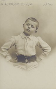 Portrait of a little boy (b/w photo) 作者 法国摄影师